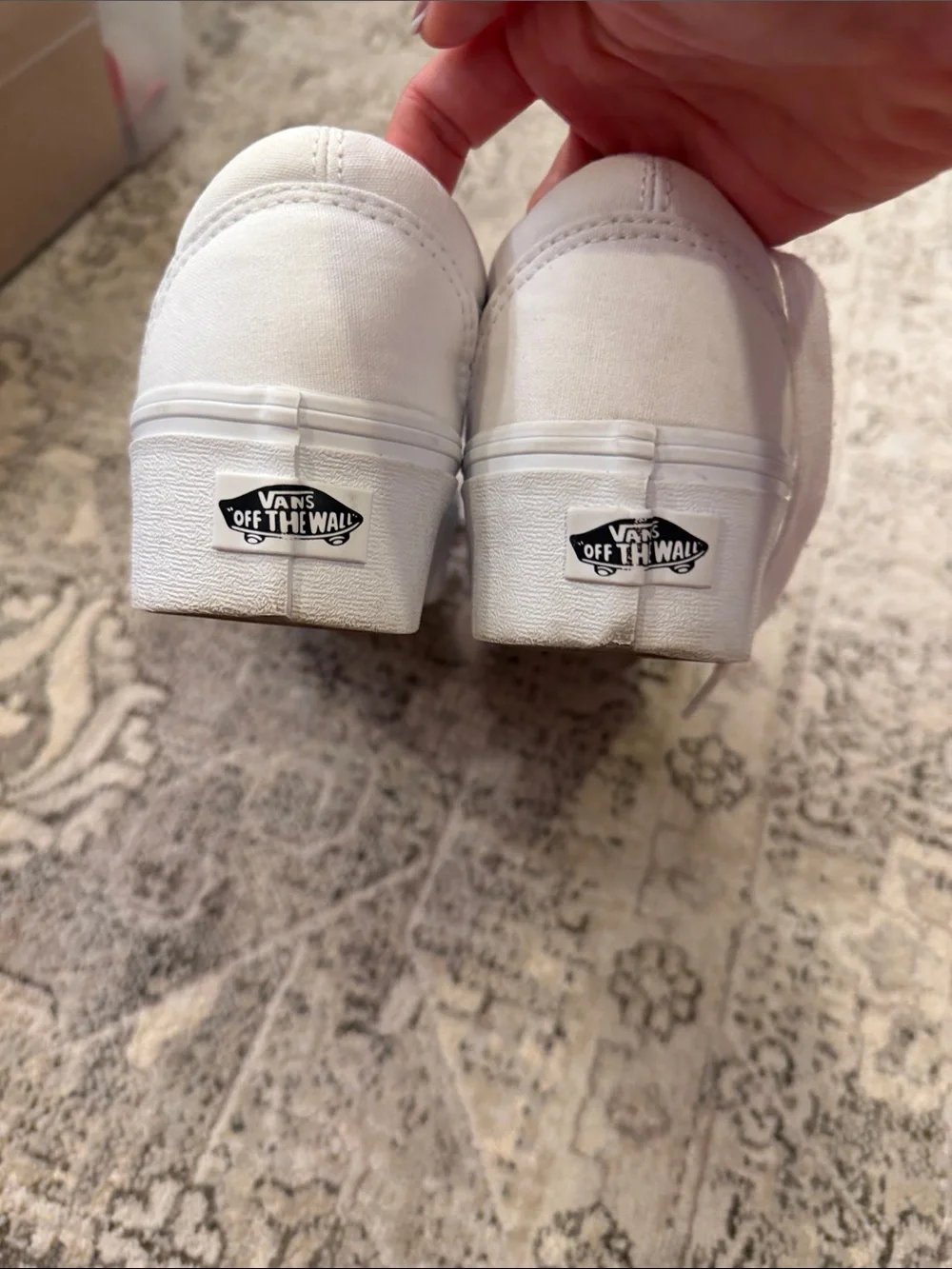 Vans Women's White Low-Top Canvas platform Sneakers size 7.5